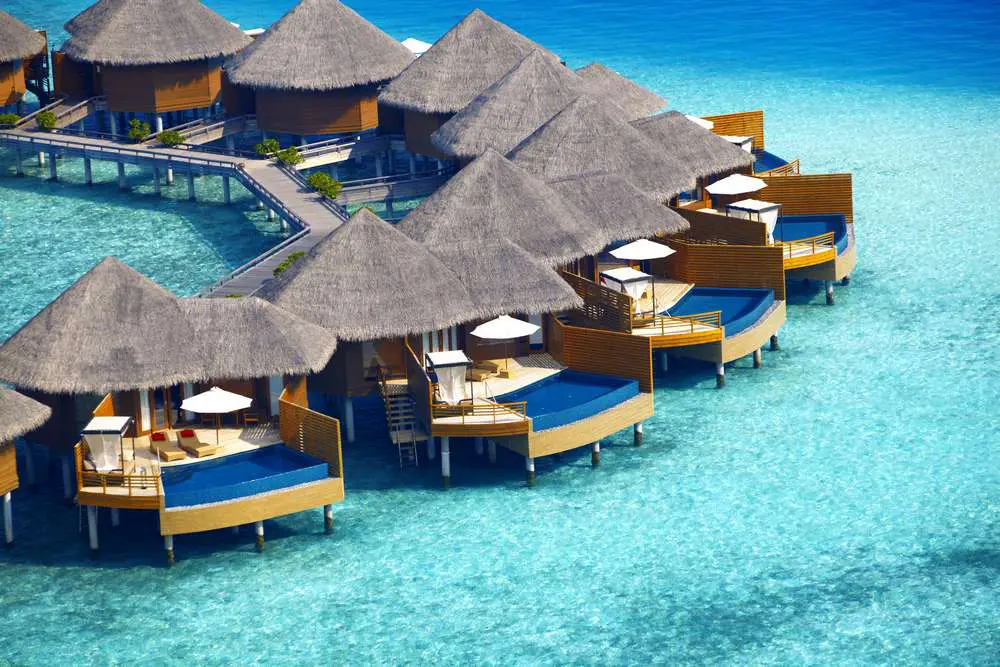 LUXURY & WELLNESS