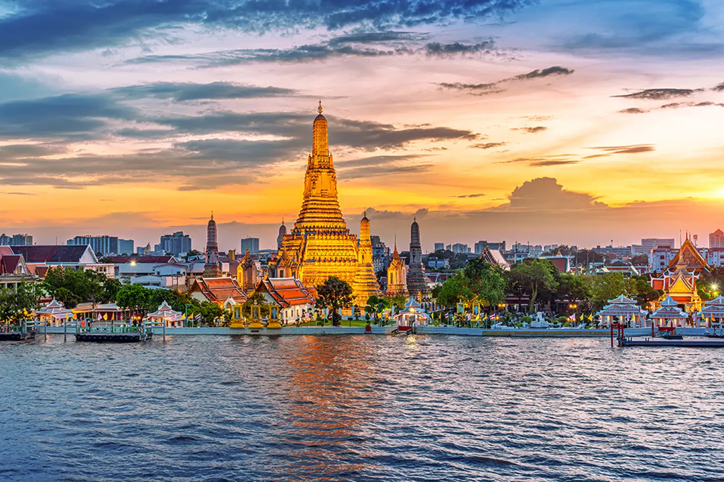 5-DAY DISCOVER THAILAND — FROM GOLDEN BUDDHA’S TO GLITTERING BEACHES