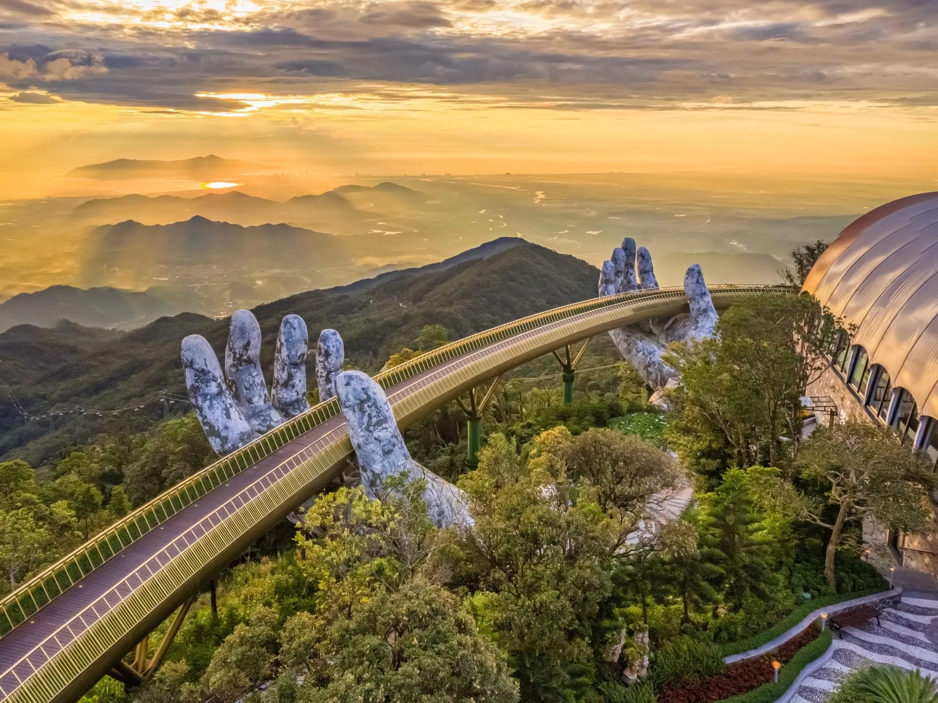 7 DAYS ENCHANTED VIETNAM JOURNEY: FROM CITY VIBES TO COASTAL CHARMS