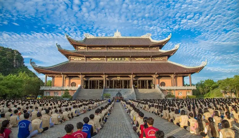 11 DAYS VIETNAM VISTA: PEAKS, PAGODAS AND PARADISE