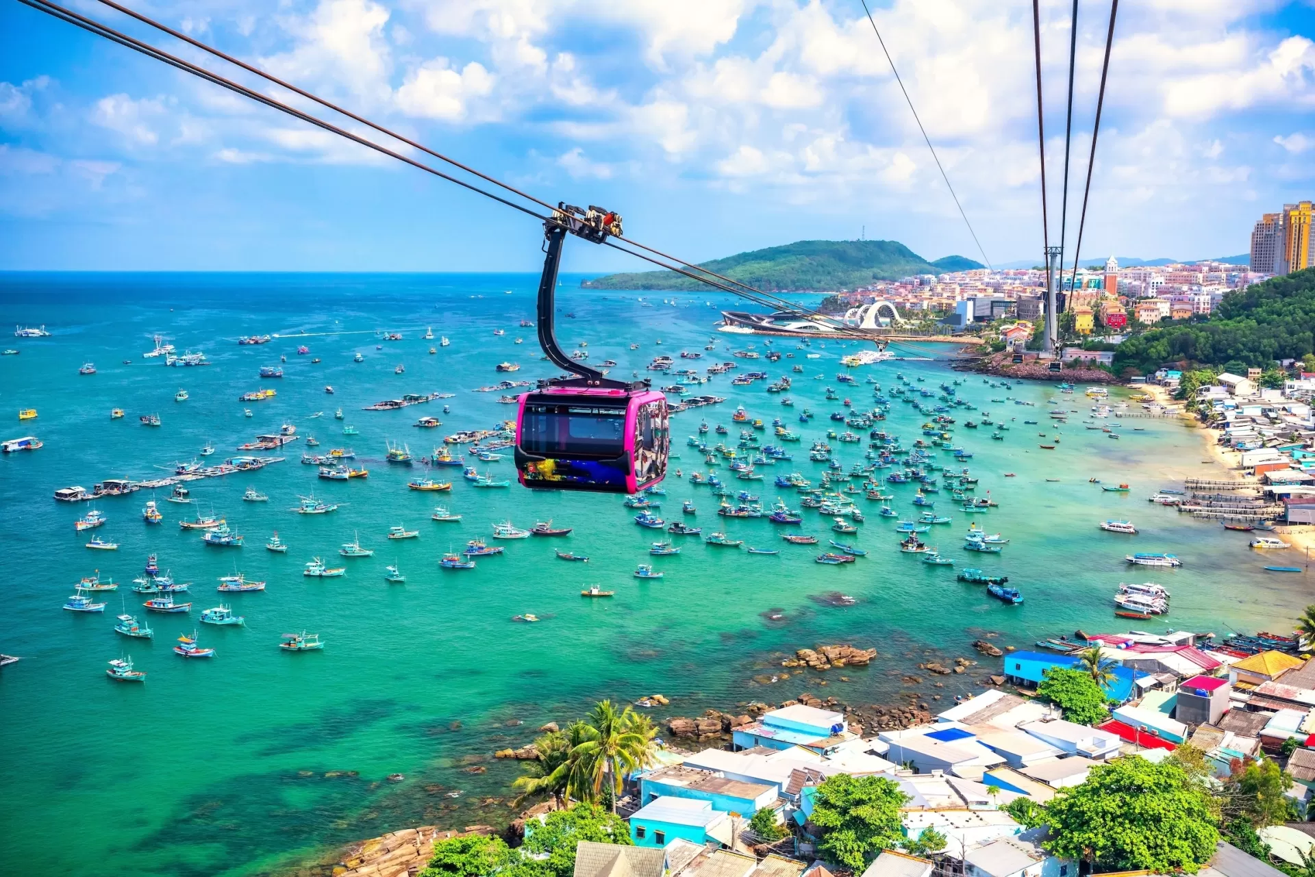 8 DAYS WONDERS OF VIETNAM: FROM MEKONG CHARMS TO GOLDEN HORIZONS