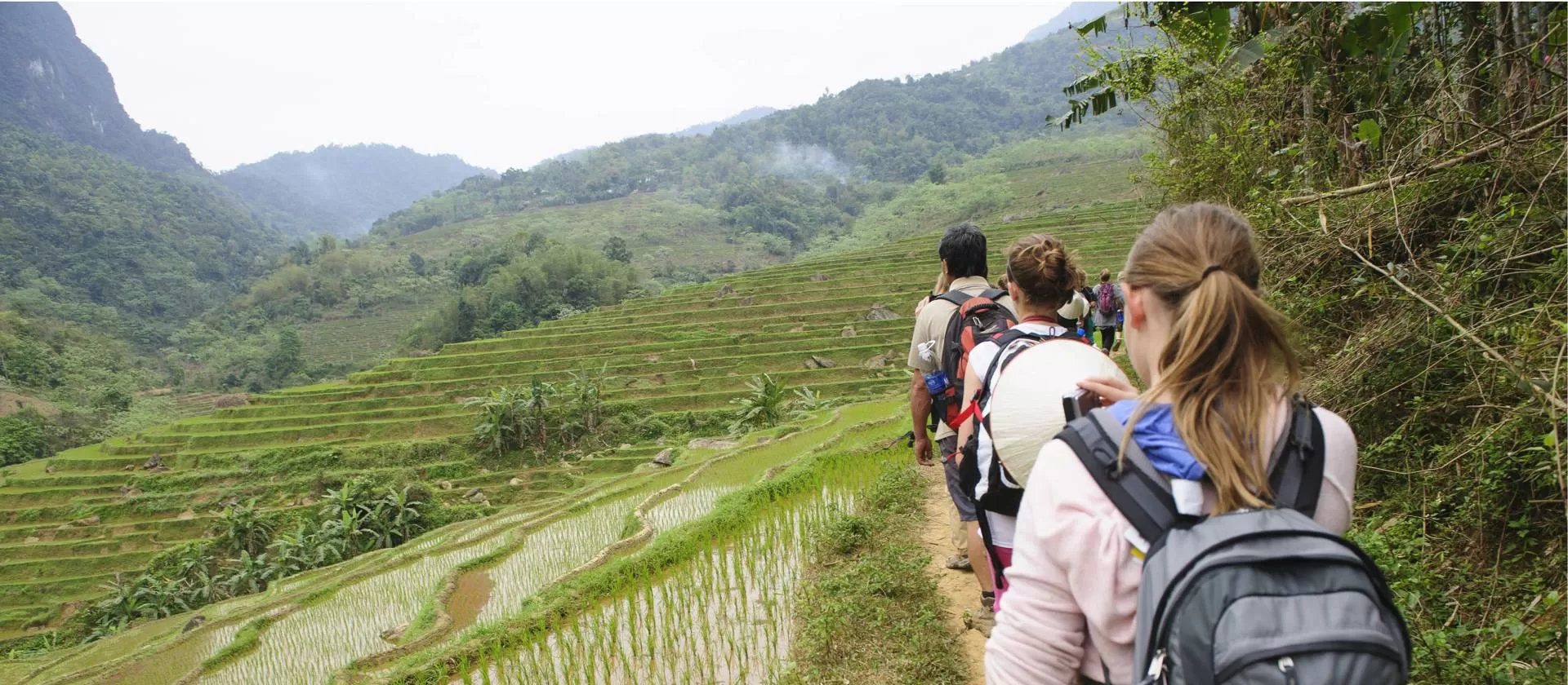DISCOVER VIETNAM — ALTERNATIVE SCHOOLIES + COMMUNITY PROJECTS